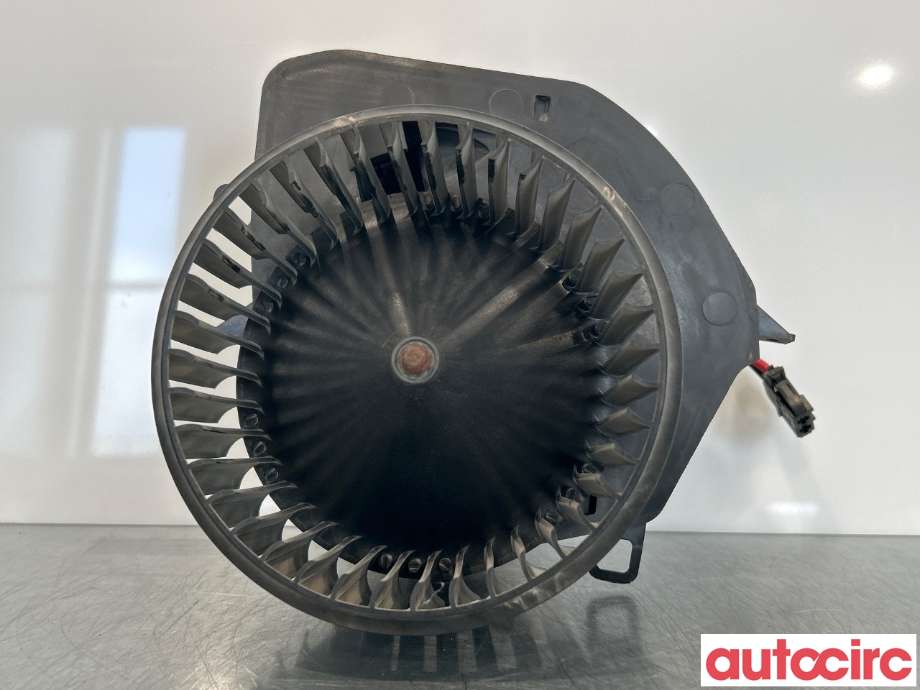 Varmeapparat motor til VW Transporter / Caravelle 2015-2019 (T6) (T6) (VOLKSWAGEN|7E1820021B|0130115671)