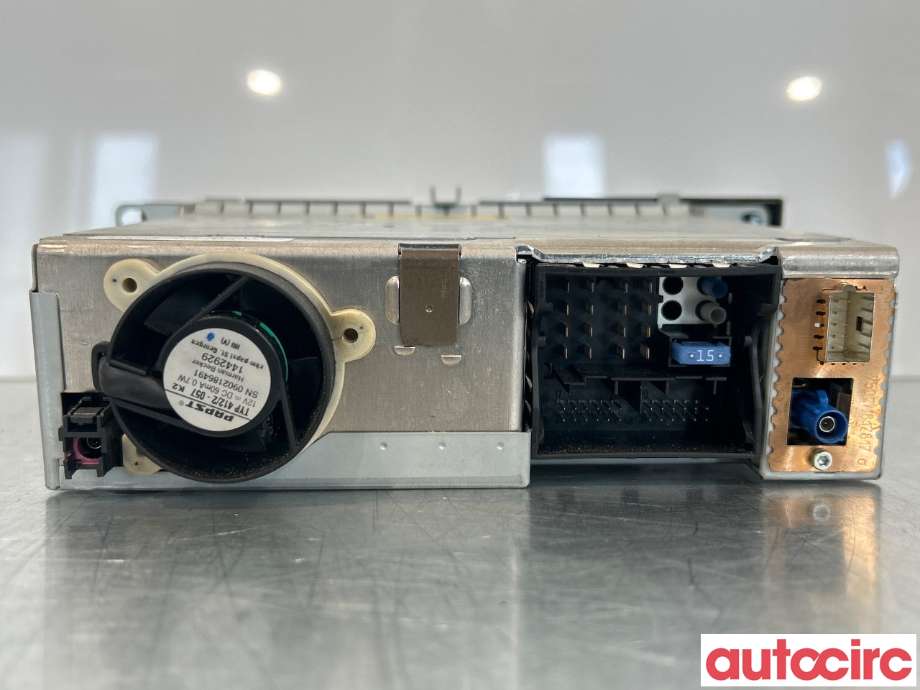 Bilstereo til BMW 5-Serie 2003-2010 (E60/E61) (E60/E61) (BMW|65129196760|65129195756)