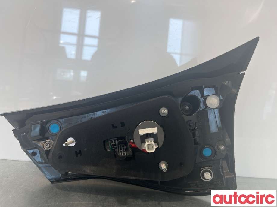 Baklykt venstre indre til Toyota Yaris 2014-2020 (Type III, Fase 2)  (TOYOTA|815900DB70)