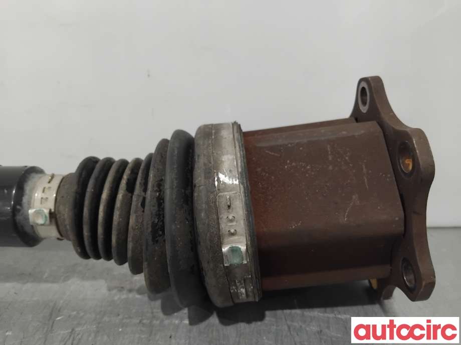 Drivaksel høyre foran til Škoda Superb 2008-2015 (Type II)  (SKODA|3C0407452RX|3C0407272CB|3C0407272CA)