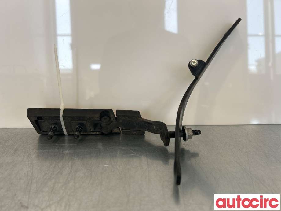 Hengsler til Ford Kuga 2008-2012 (Type I) (FORD|1747863|8V41-S4290-AF)