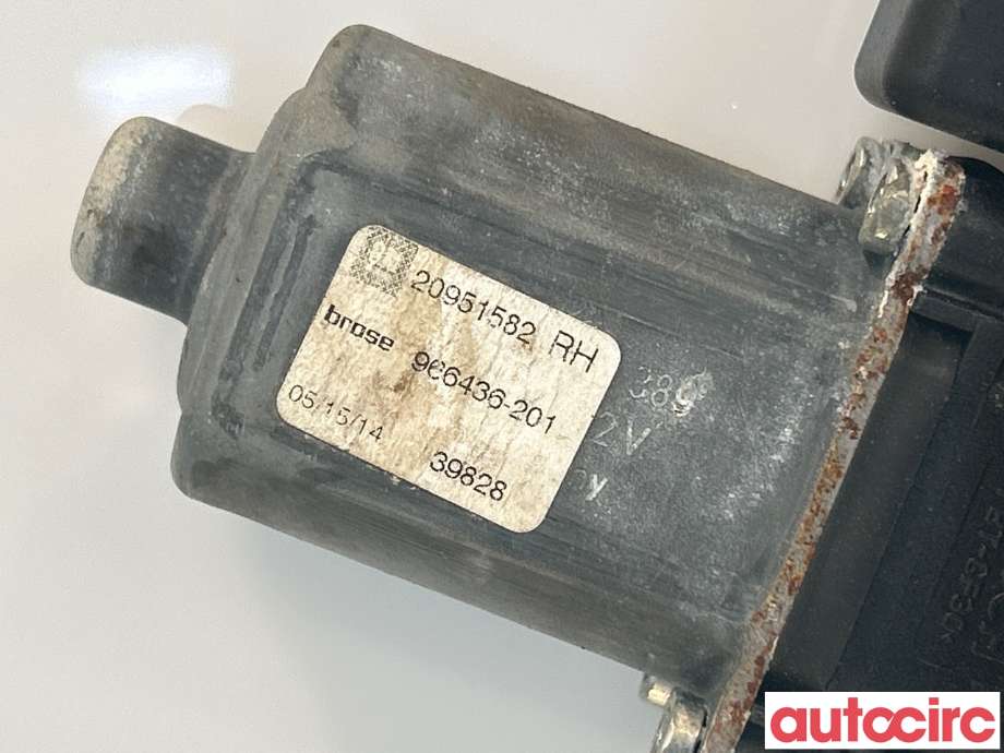 Ruteheis høyre foran til Opel Astra J 2010-2015 (OPEL|13350760|912049-109|13350759)