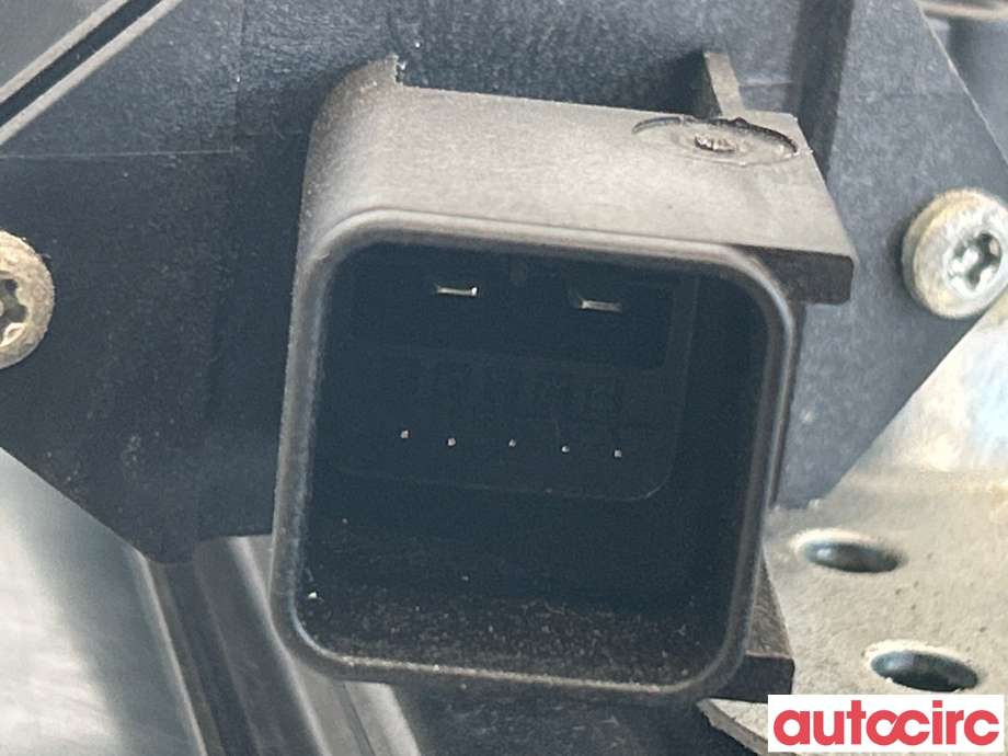 Ruteheis høyre foran til Opel Astra J 2010-2015 (OPEL|13350760|912049-109|13350759)