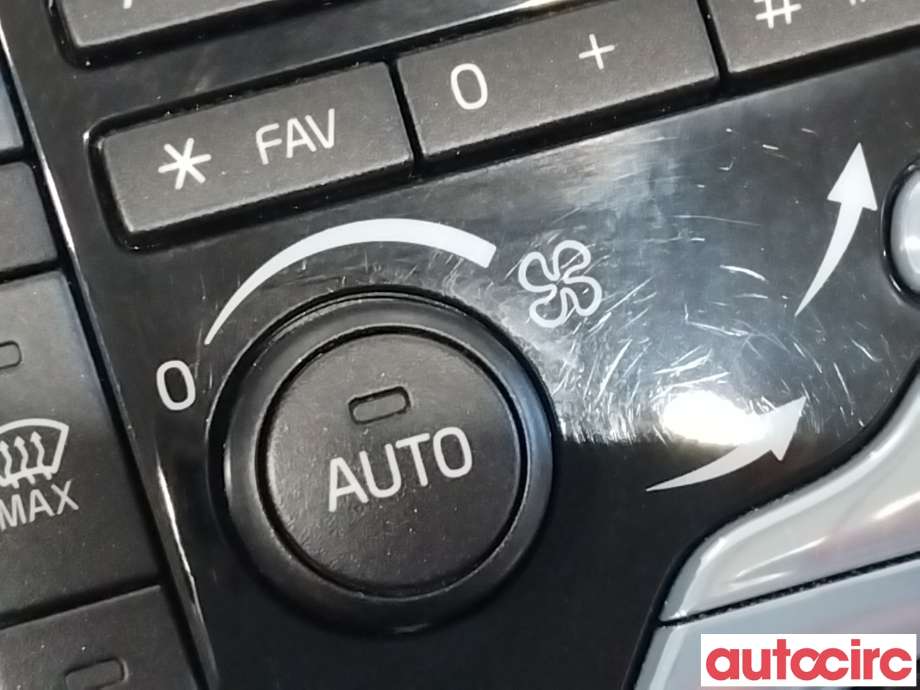 Varmeapparat betjening til Volvo XC60 2014-2017 (Type I, Fase 2)  (VOLVO|31443425)