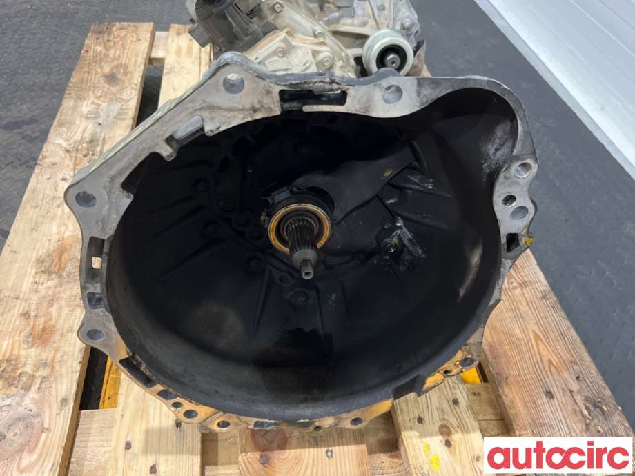 Girkasse manuell til Toyota Hiace 2007-2012 (Fase 3)  (TOYOTA|3303026A60|KLH18|)