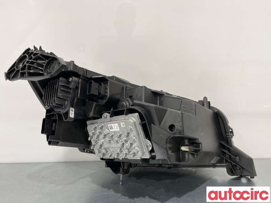 Frontlykt venstre halogen til Peugeot 2008 2019-->> (Type II)  (PEUGEOT|1656238680||9841642080)
