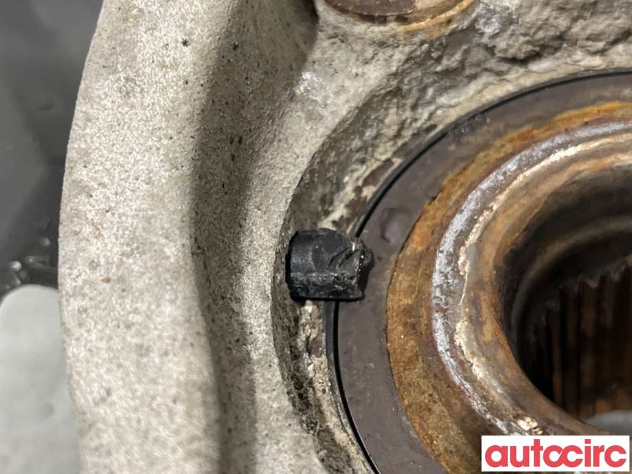 Hjulspindel venstre foran til Opel Insignia A 2009-2014  (OPEL|13219080|)