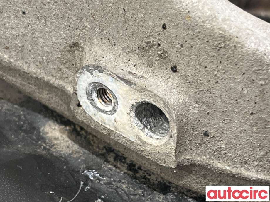 Hjulspindel venstre foran til Opel Insignia A 2009-2014  (OPEL|13219080|)