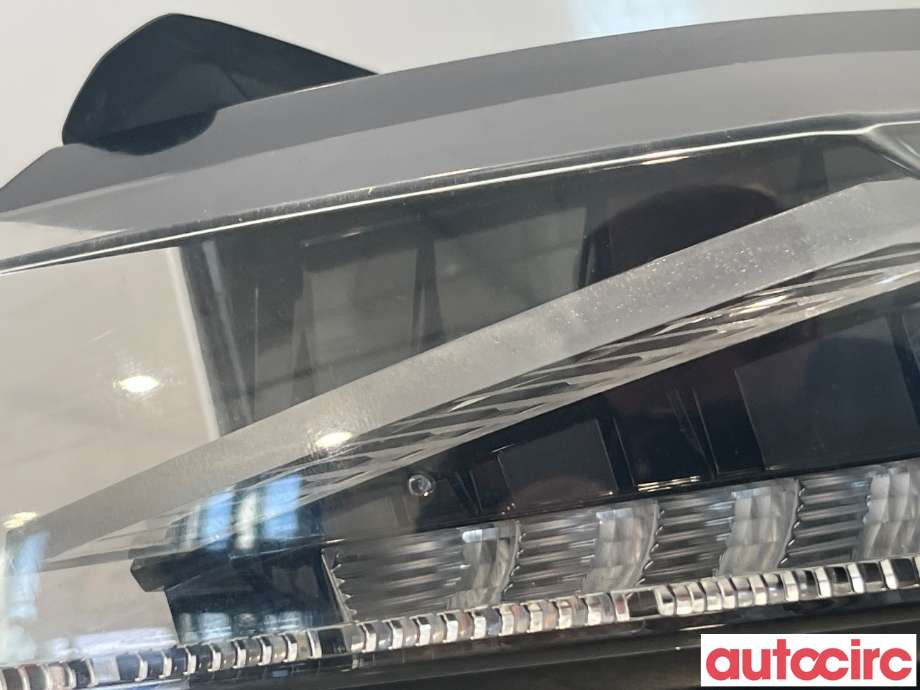 Baklykt høyre til Peugeot 308 2021-->> (Type III) (PEUGEOT|9835299380)