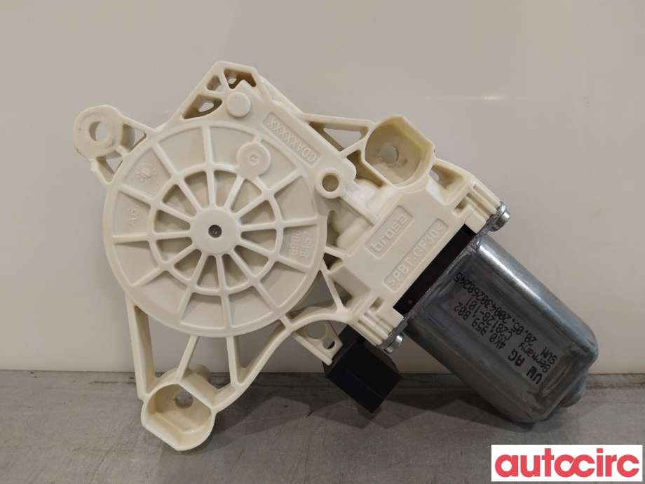 Ruteheis venstre bak til Audi e-tron 2018-->>  (AUDI|4K0959802|C28128-101)
