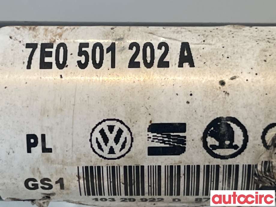 Drivaksel høyre bak til VW Transporter / Caravelle 2015-2019 (T6) (T6) (VOLKSWAGEN|7E0501202AX||7E0501202A)