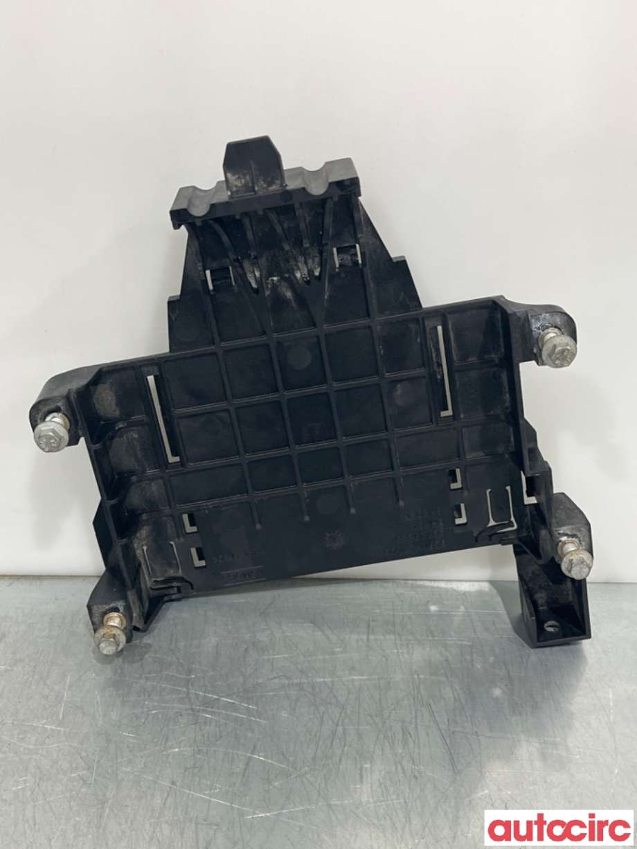 Diverse deler til Volvo V70 2007-2013 (Type III, Fase 1) (VOLVO|30729835|6G9N-17108-A)