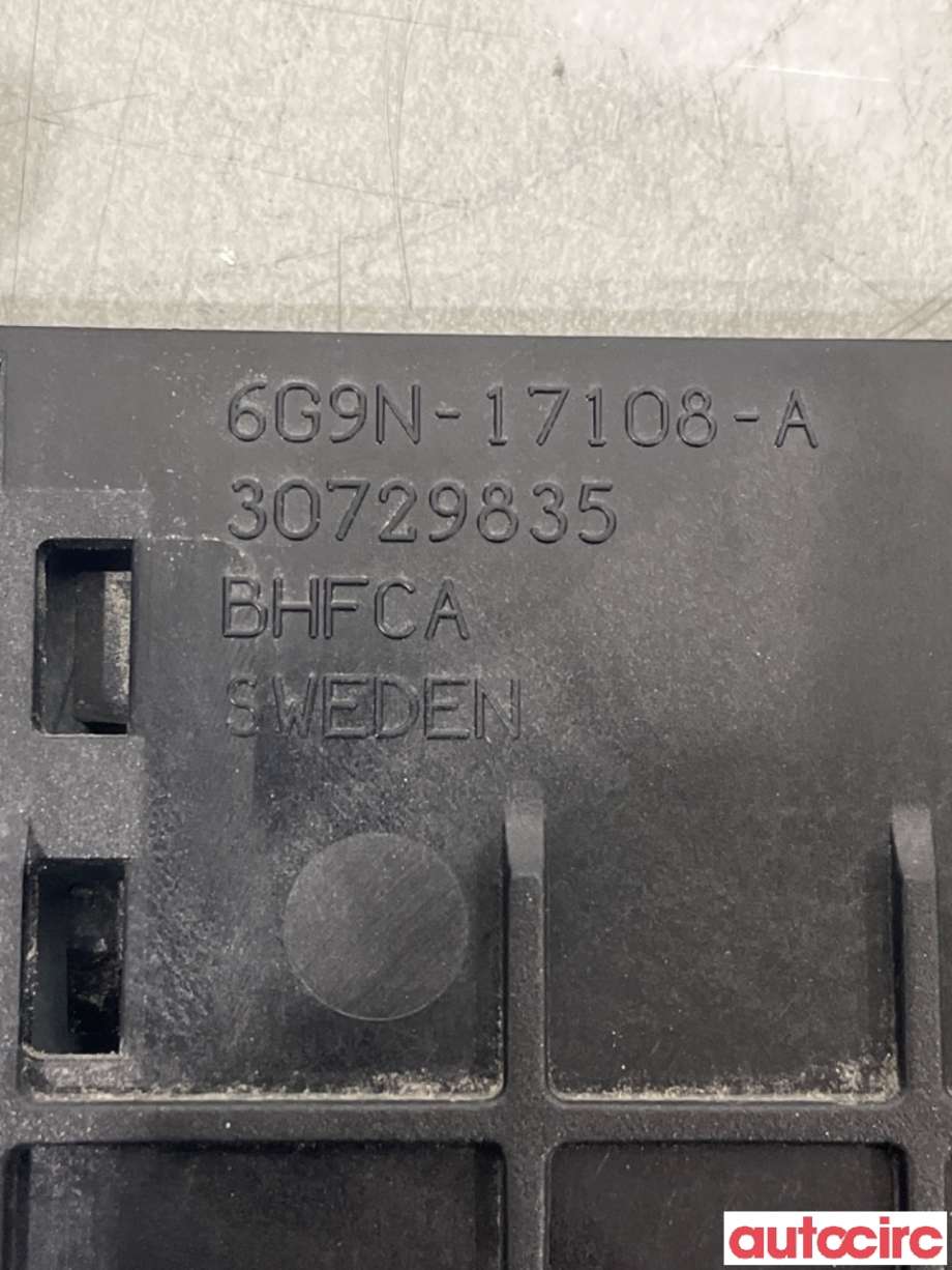 Diverse deler til Volvo V70 2007-2013 (Type III, Fase 1) (VOLVO|30729835|6G9N-17108-A)