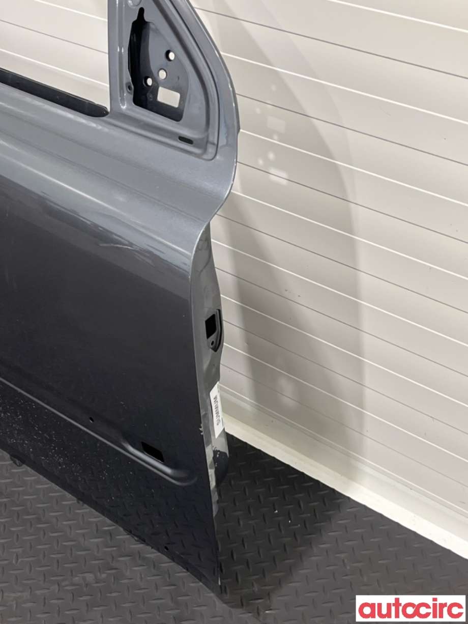 Dør høyre foran til Volvo XC90 2002-2006 (Type I, Fase 1)  (VOLVO|31385357|)