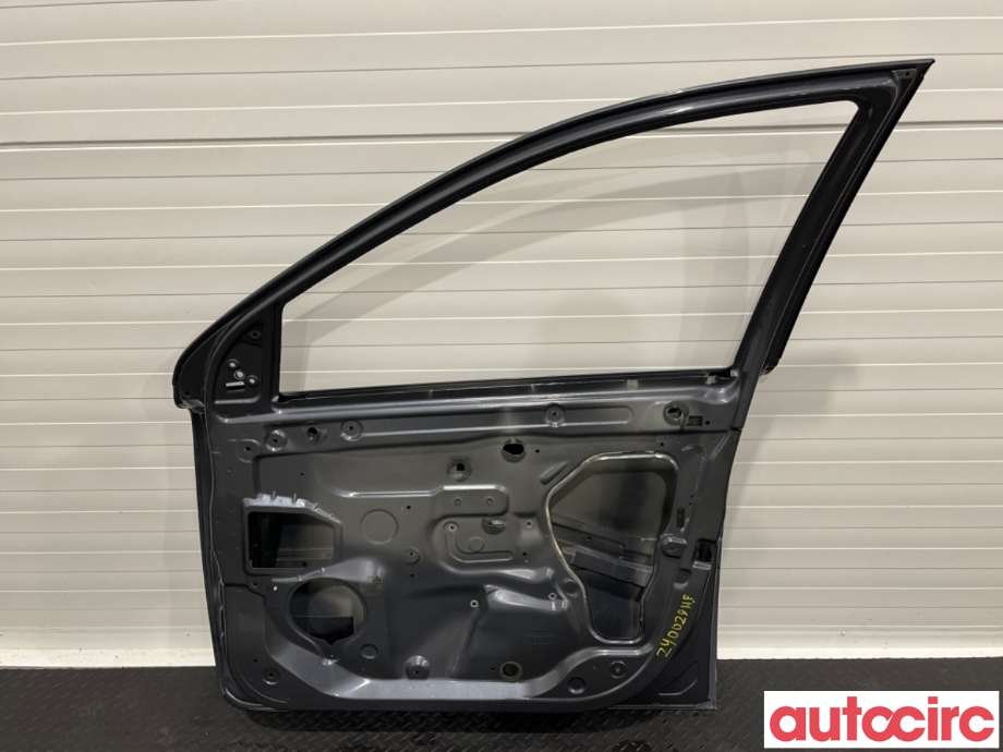 Dør høyre foran til Volvo XC90 2002-2006 (Type I, Fase 1)  (VOLVO|31385357|)