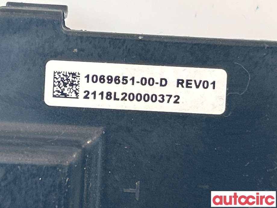 Styreenhet diverse til Tesla Model S 2016-2021 (Fase 2)  (TESLA|1069651-00-D|)