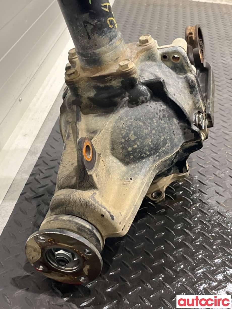 Kardang til Toyota Hiace 2007-2012 (Fase 3)  (TOYOTA|4111026570|)