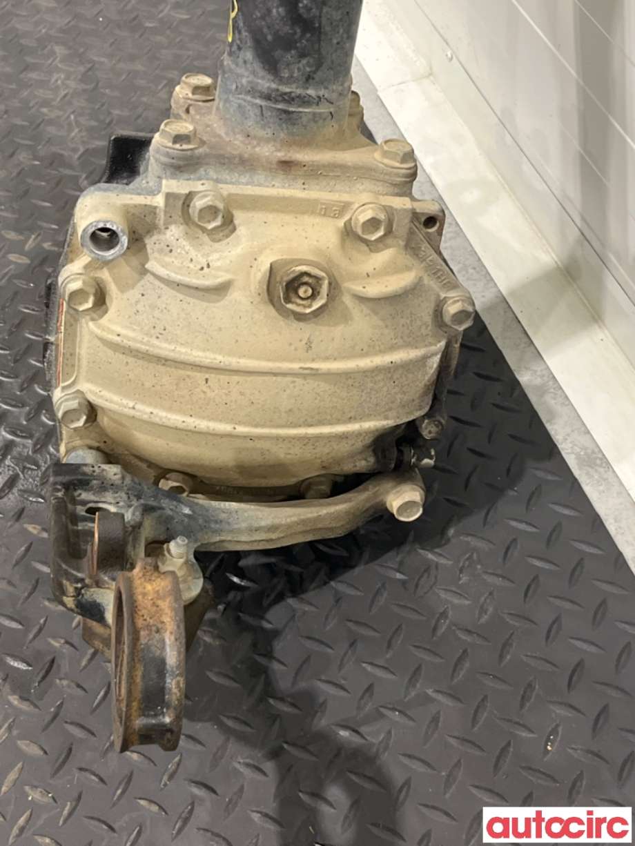 Kardang til Toyota Hiace 2007-2012 (Fase 3)  (TOYOTA|4111026570|)