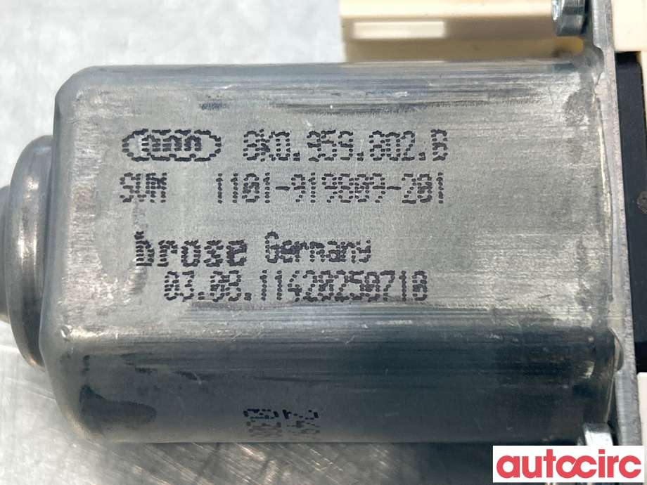 Ruteheis høyre foran til Audi A6 2011-2014 (Type IV, Fase 1) (C7) (C7) (AUDI|8K0959802B|1101-919809-201)