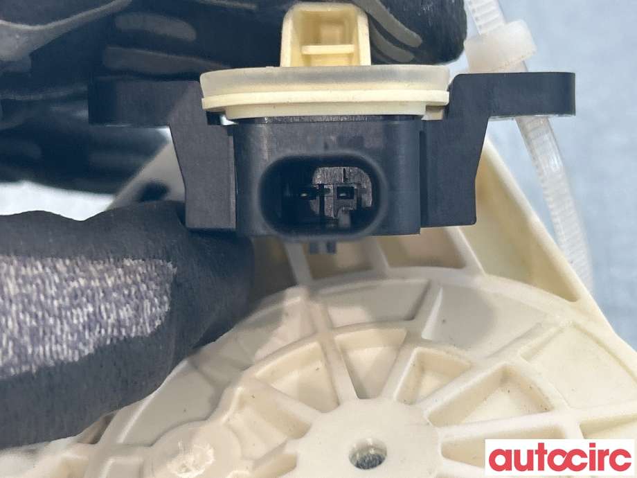 Ruteheis høyre foran til Audi A6 2011-2014 (Type IV, Fase 1) (C7) (C7) (AUDI|8K0959802B|1101-919809-201)