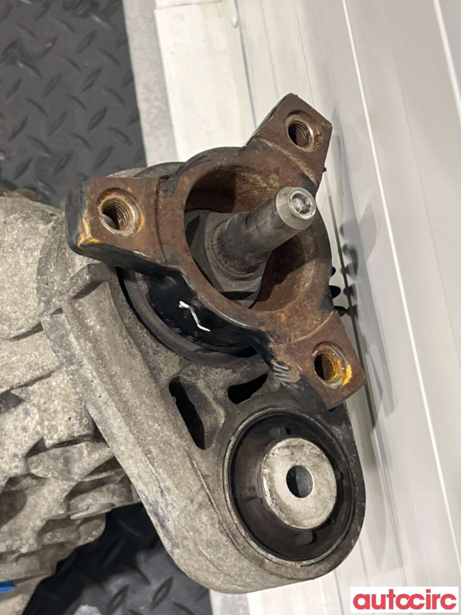 Kardang klokke bak til Mercedes ML 2005-2011 (W164) (W164) (MERCEDES|A1643501414|)