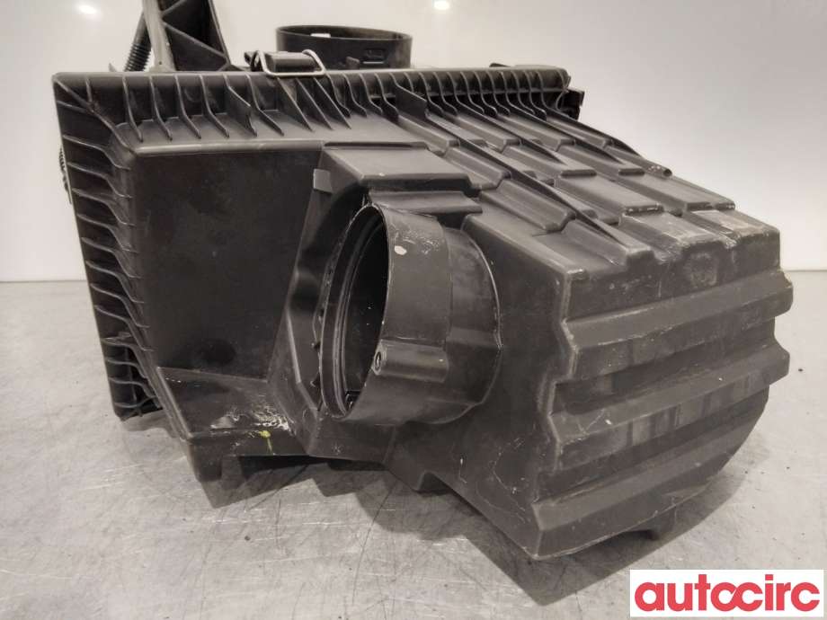 Luftfilterboks til VW Transporter / Caravelle 2015-2019 (T6) (T6) (VOLKSWAGEN|7E0129607AA||7E0129601AA)