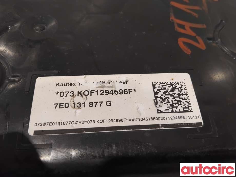 AdBlue tank til VW Transporter / Caravelle 2015-2019 (T6) (T6) (VOLKSWAGEN|7E0131877H||7E0131877G)