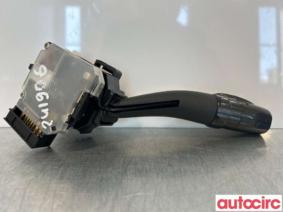 Bryter blink til Hyundai Santa Fe 2006-2009 (Type II, Fase 1)  (HYUNDAI|934102B000CA|)