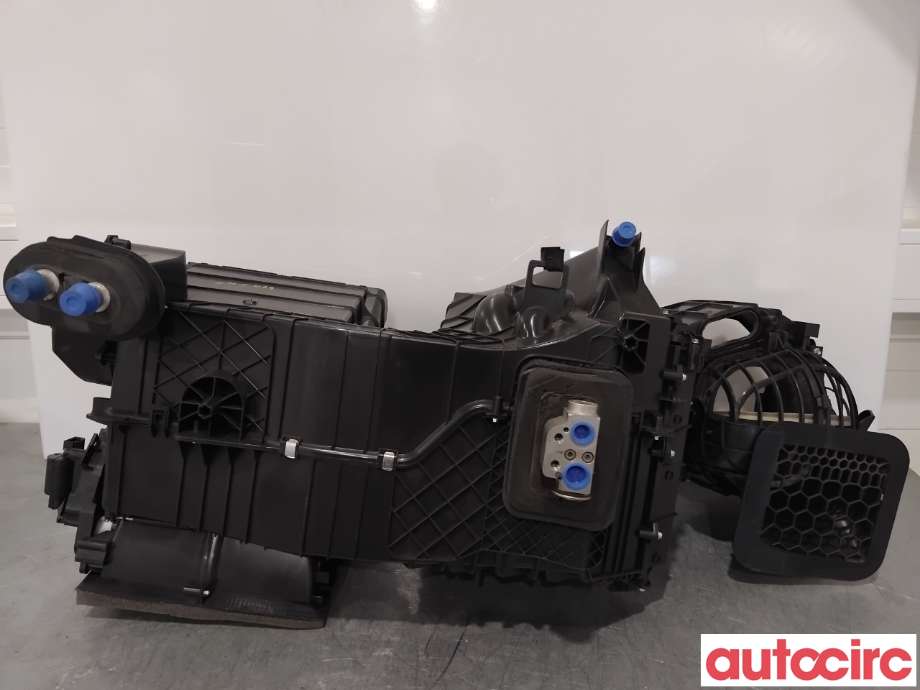 Diverse deler til VW Transporter / Caravelle 2015-2019 (T6) (T6) (VOLKSWAGEN|7E5820121||7E1820005AD)