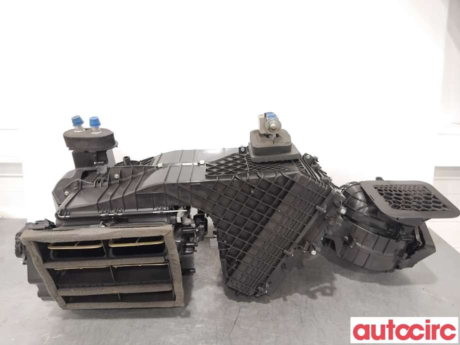 Diverse deler til VW Transporter / Caravelle 2015-2019 (T6) (T6) (VOLKSWAGEN|7E5820121||7E1820005AD)