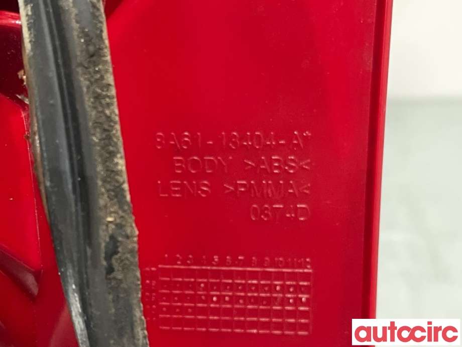 Baklykt høyre til Ford Fiesta 2008-2012 (Type VI, Fase 1)  (FORD|1709552||8A61-13404-A)
