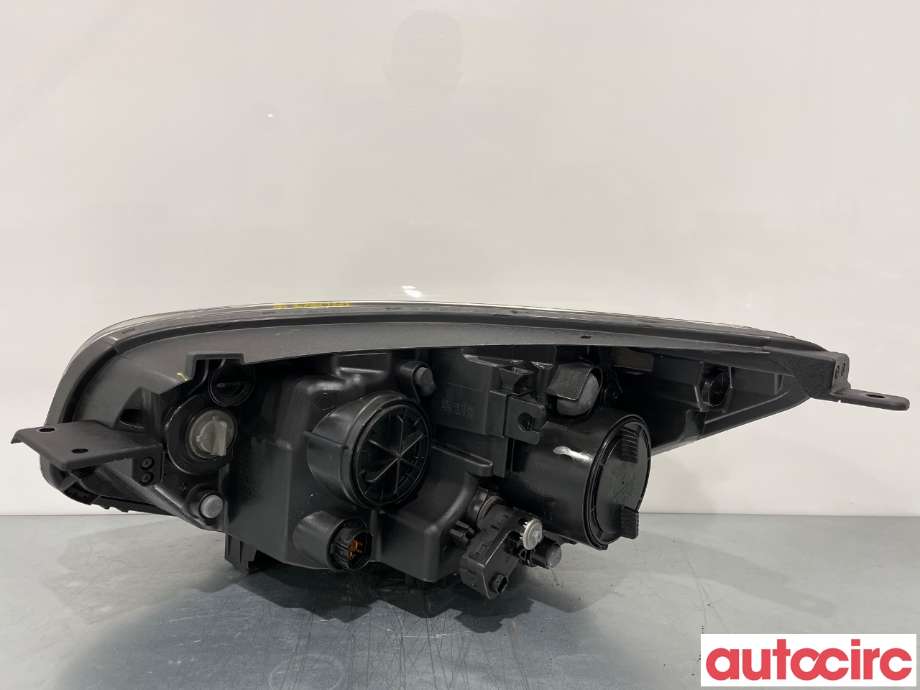 Frontlykt høyre halogen til Kia Soul 2014-2019 (Type II) (KIA|92102B2040|)