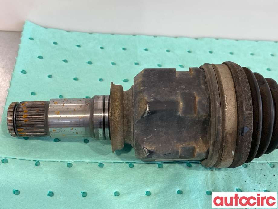 Drivaksel høyre foran, elbil til Toyota Prius +7 2012-2020 (Type III) (stasjonsvogn) (stasjonsvogn) (TOYOTA|4341047031|)