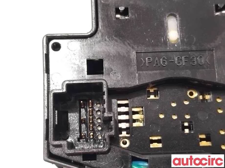 Bryter blink til Ford Kuga 2008-2012 (Type I) (FORD|1362588||4M5T-13335-BD)