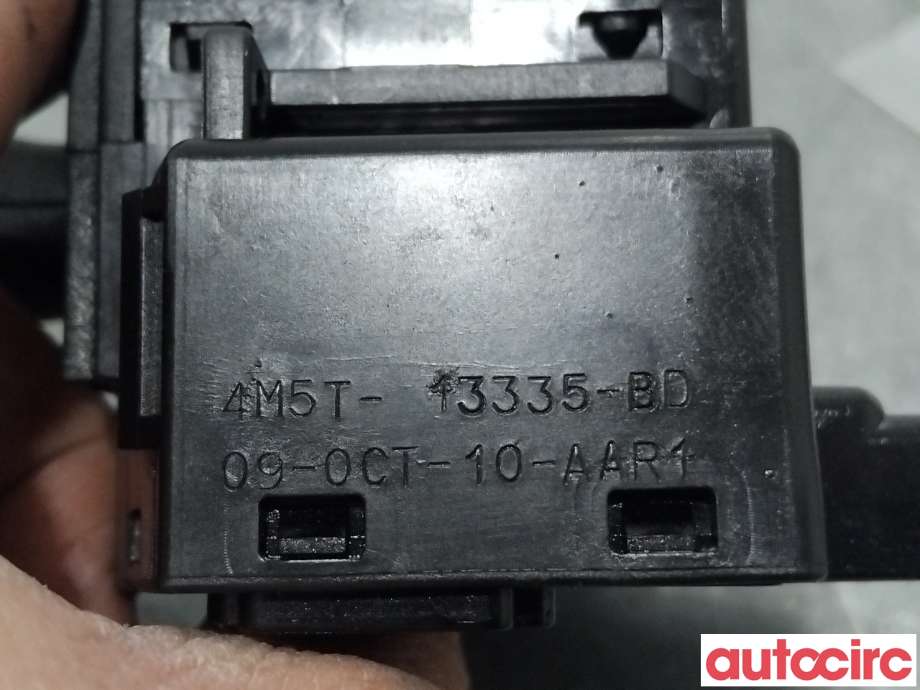 Bryter blink til Ford Kuga 2008-2012 (Type I) (FORD|1362588||4M5T-13335-BD)
