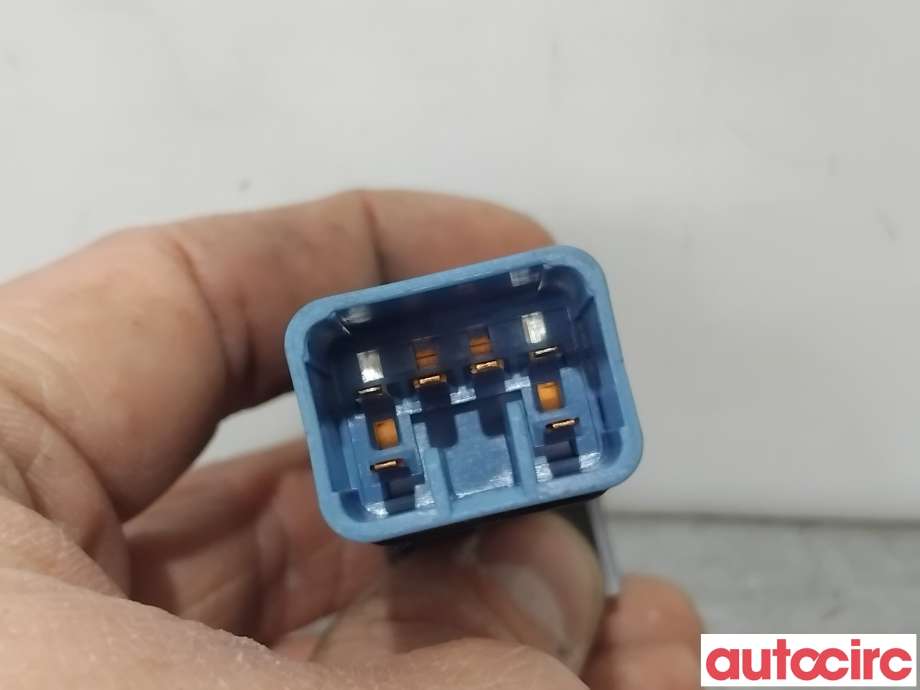 Bryter rutevarme til Hyundai Santa Fe 2010-2012 (Type II, Fase 2) (HYUNDAI|937202B001|)