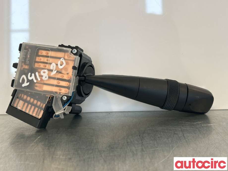 Bryter blink til Suzuki Vitara 2015-->> (Type IV)  (SUZUKI|37210-61M50-000|37210-61M50|)