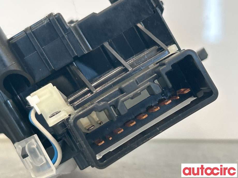 Bryter blink til Suzuki Vitara 2015-->> (Type IV)  (SUZUKI|37210-61M50-000|37210-61M50|)