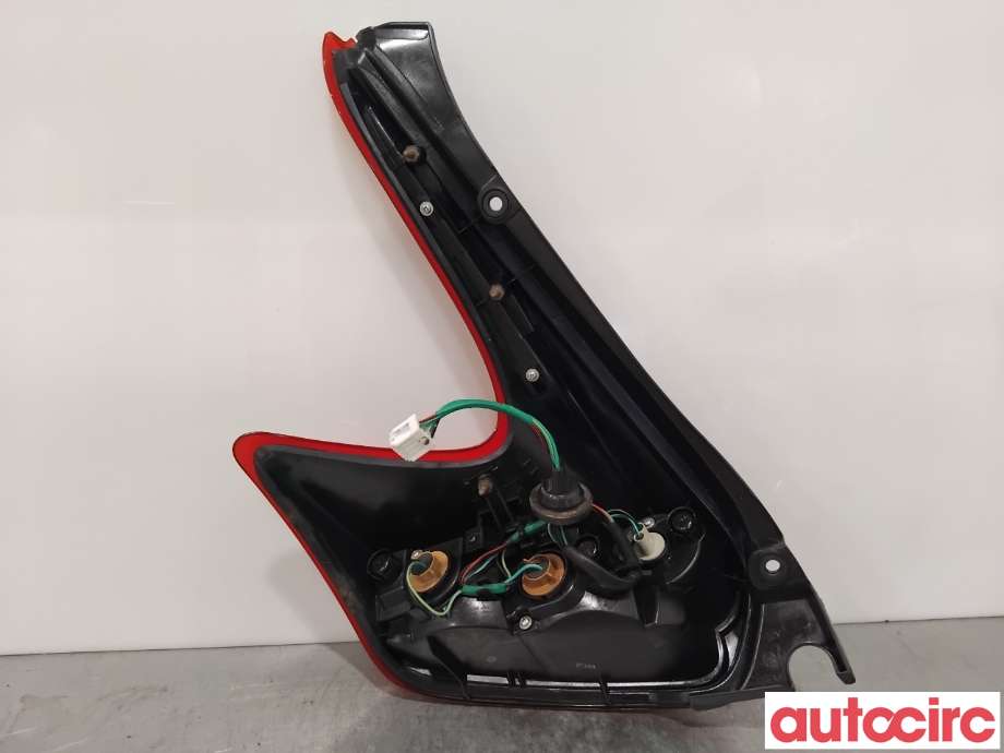 Baklykt høyre til Nissan Juke 2010-2014 (Fase 1)  (NISSAN|265501KA0A||265501KA0B)