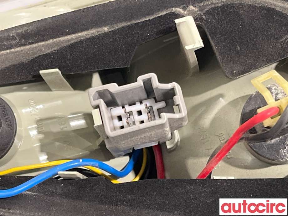 Baklykt venstre indre til Volvo V70 2007-2013 (Type III, Fase 1)  (VOLVO|31395068|)