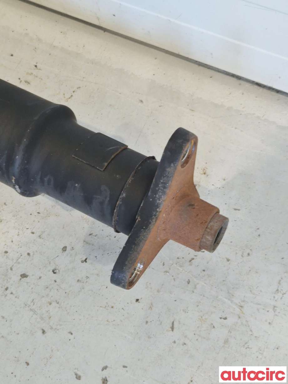 Mellomaksel til BMW 5-Serie 2010-2017 (F10/F11) (F10/F11) (BMW|26107614663||7614663)
