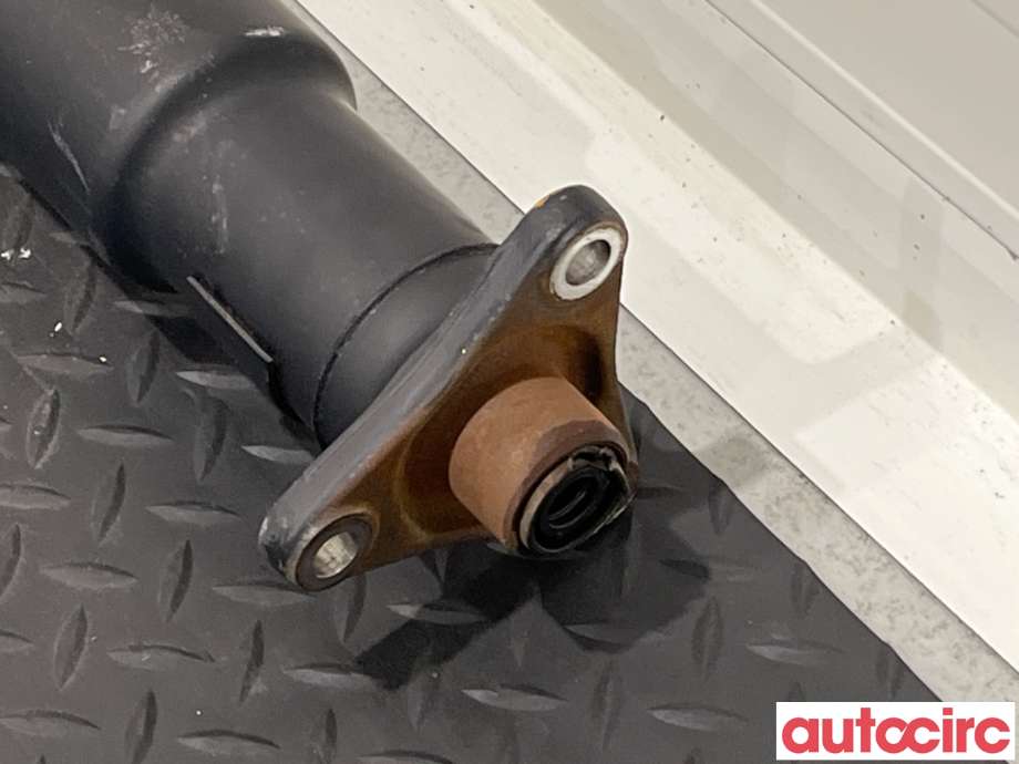 Mellomaksel til BMW 3-Serie 2005-2011 (E90/E91/E92/E93) (E90/E91/E92/E93) (BMW|26107527339|)