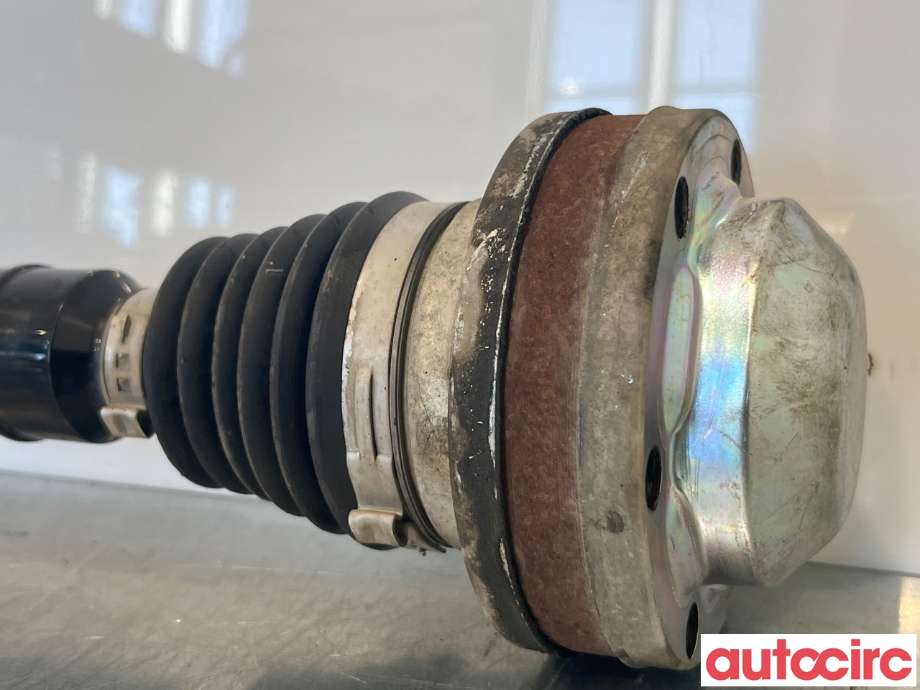 Drivaksel høyre foran til VW Caddy 2015-2020 (Type III, Fase 3)  (VOLKSWAGEN|5Q0407762MX|5Q0407272BL|5Q0407272FN)