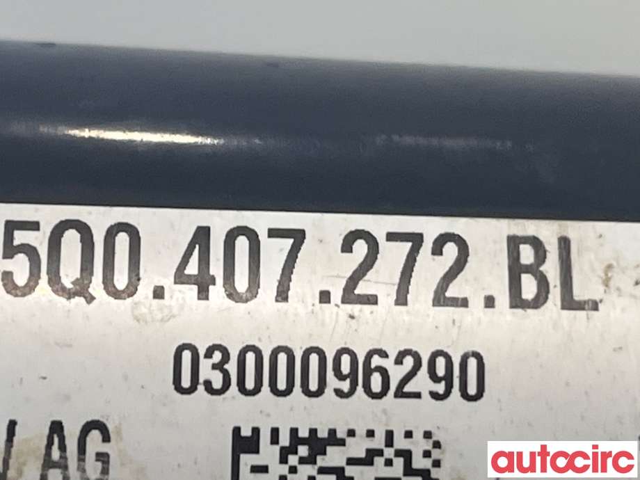 Drivaksel høyre foran til VW Caddy 2015-2020 (Type III, Fase 3)  (VOLKSWAGEN|5Q0407762MX|5Q0407272BL|5Q0407272FN)