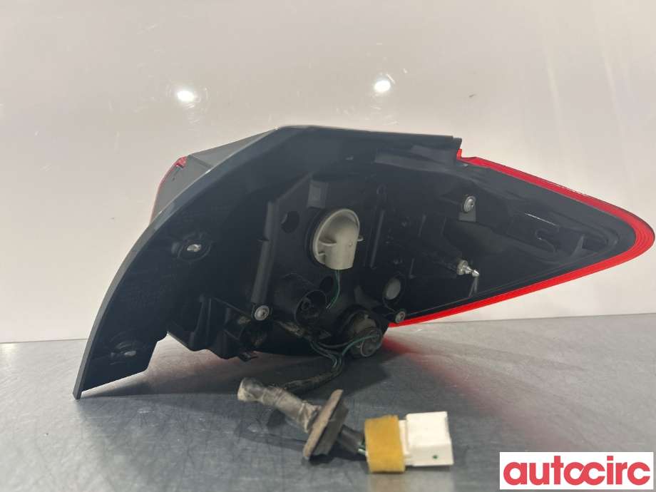 Baklykt høyre til Mitsubishi ASX 2010-2019  (MITSUBISHI|8330A690)