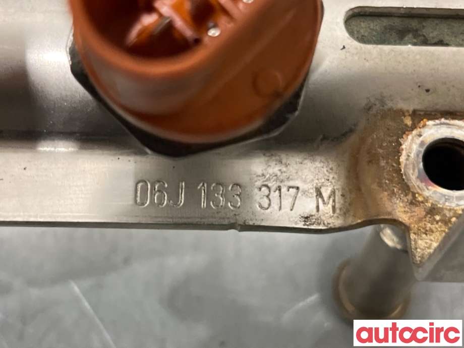 Dyseskinne (fuelrail) til Audi A4 2007-2014 (Type IV) (B8) (B8) (AUDI|06J133317M||06J133317AB)