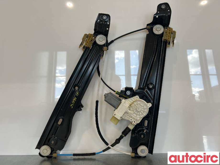 Ruteheis til BMW 5-Serie 2010-2017 (F10/F11) (F10/F11) (BMW|51337182131|)