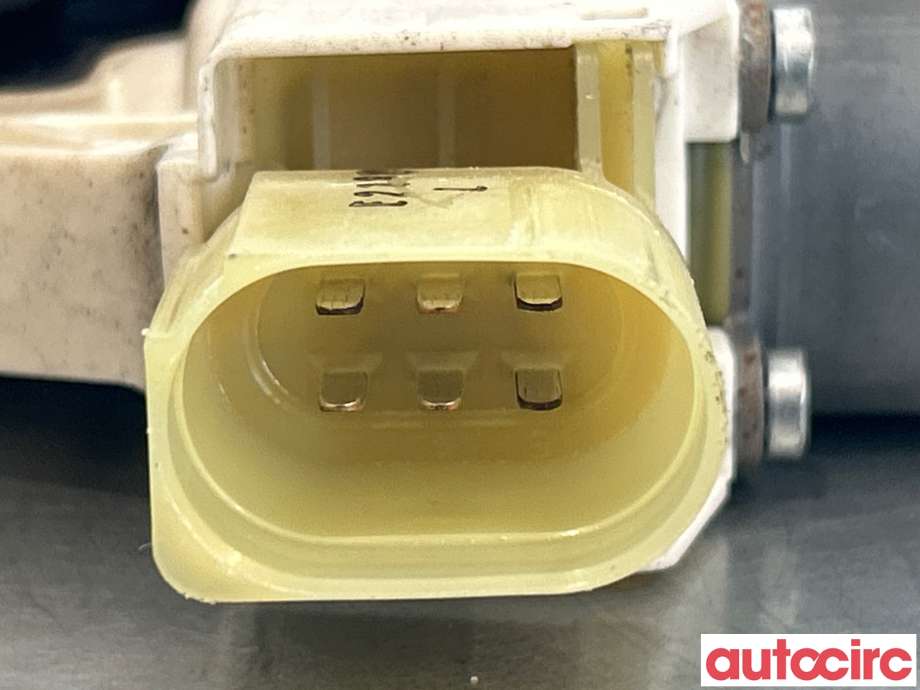 Ruteheis til BMW 5-Serie 2010-2017 (F10/F11) (F10/F11) (BMW|51337182131|)