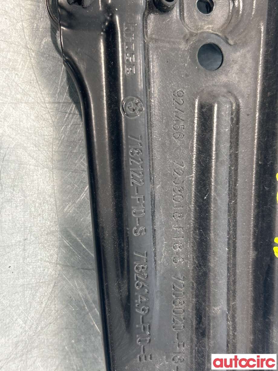 Ruteheis til BMW 5-Serie 2010-2017 (F10/F11) (F10/F11) (BMW|51357182614|)
