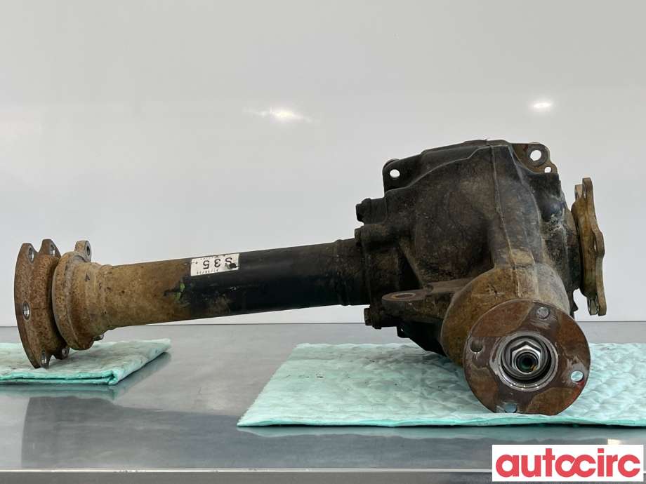 Kardang til Toyota Hiace 2007-2012 (Fase 3)  (TOYOTA|4111026570)
